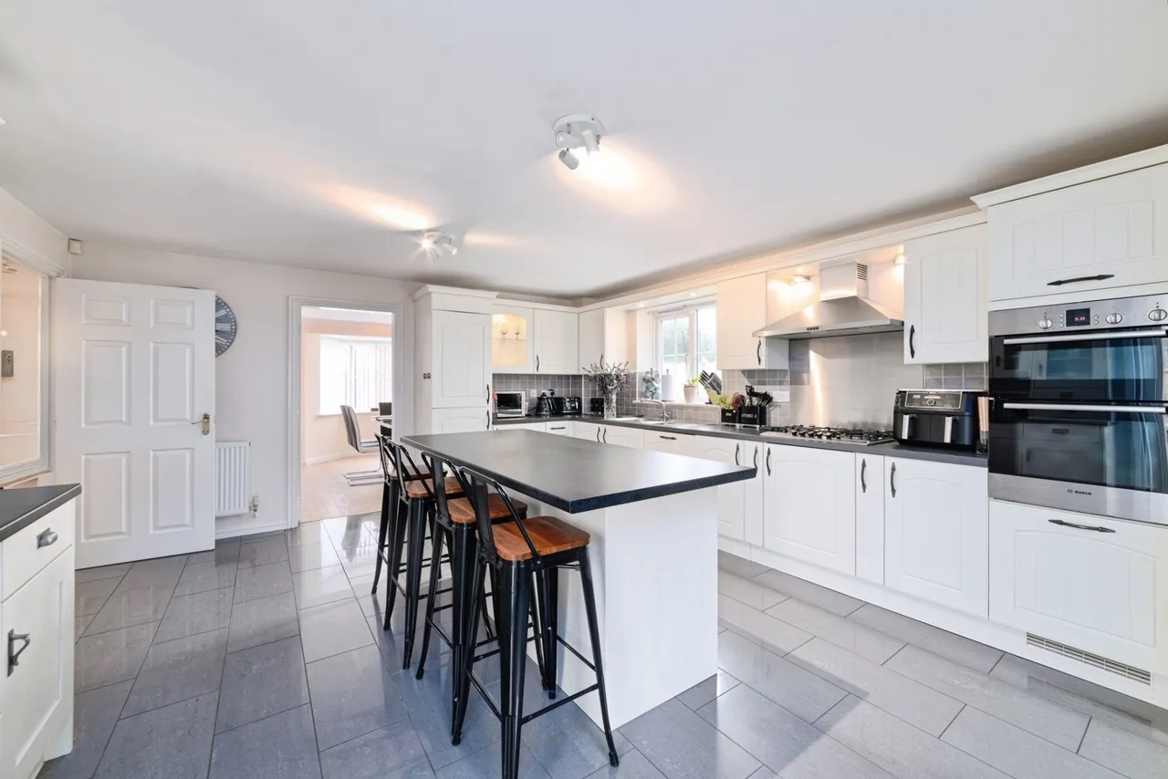 Trem Y Coleg, Carmarthen, SA31, photo 5