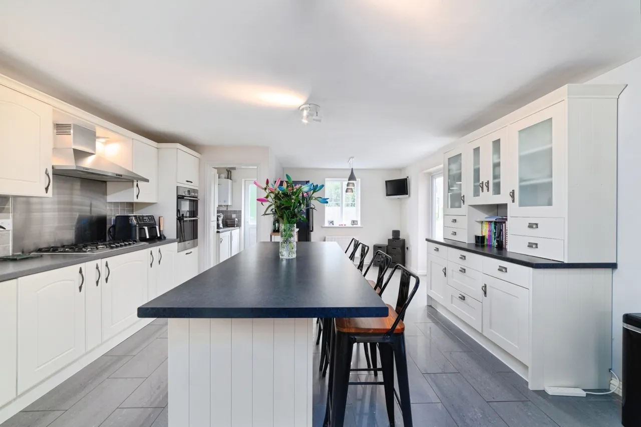 Trem Y Coleg, Carmarthen, SA31, photo 4