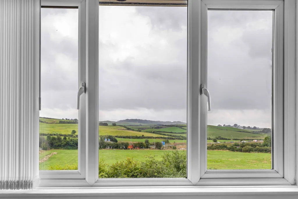 Hill Top Drive, Rochdale OL11 2RZ, photo 5