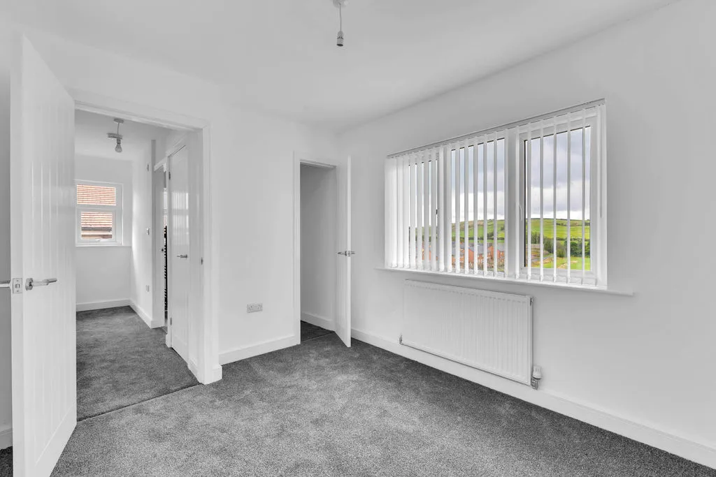 Hill Top Drive, Rochdale OL11 2RZ, photo 9