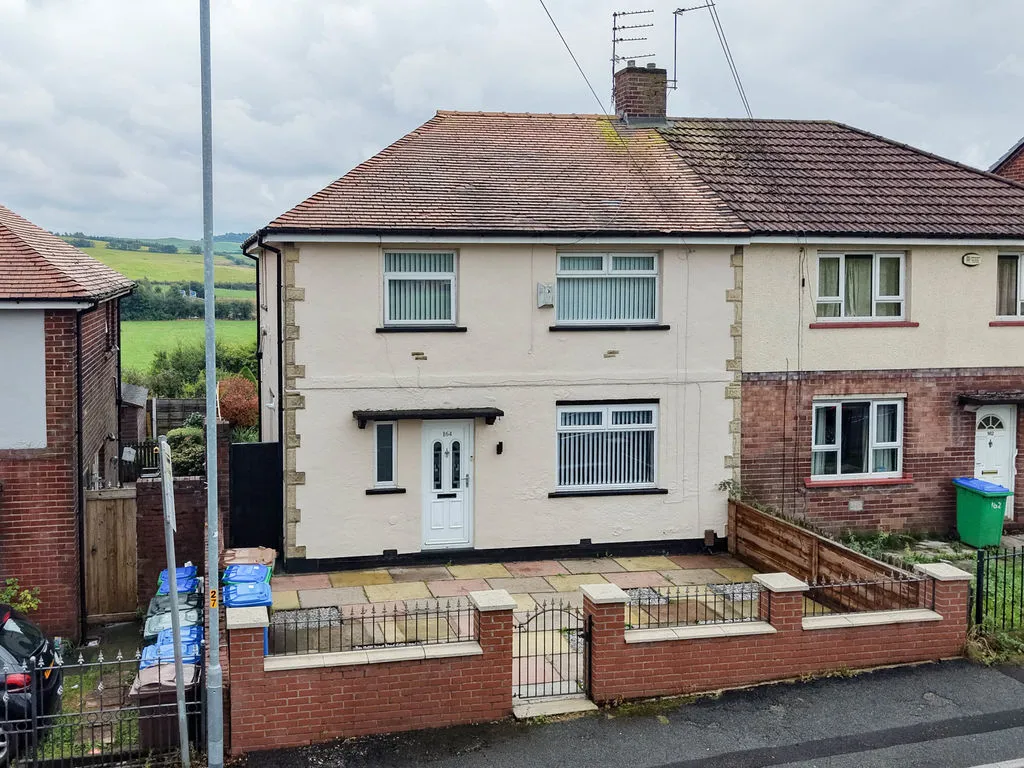 3 bed house for sale — Hill Top Drive, Rochdale OL11 2RZ