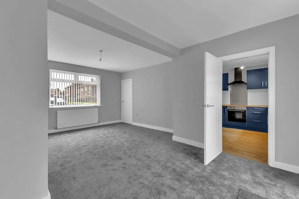 Hill Top Drive, Rochdale OL11 2RZ, photo 4