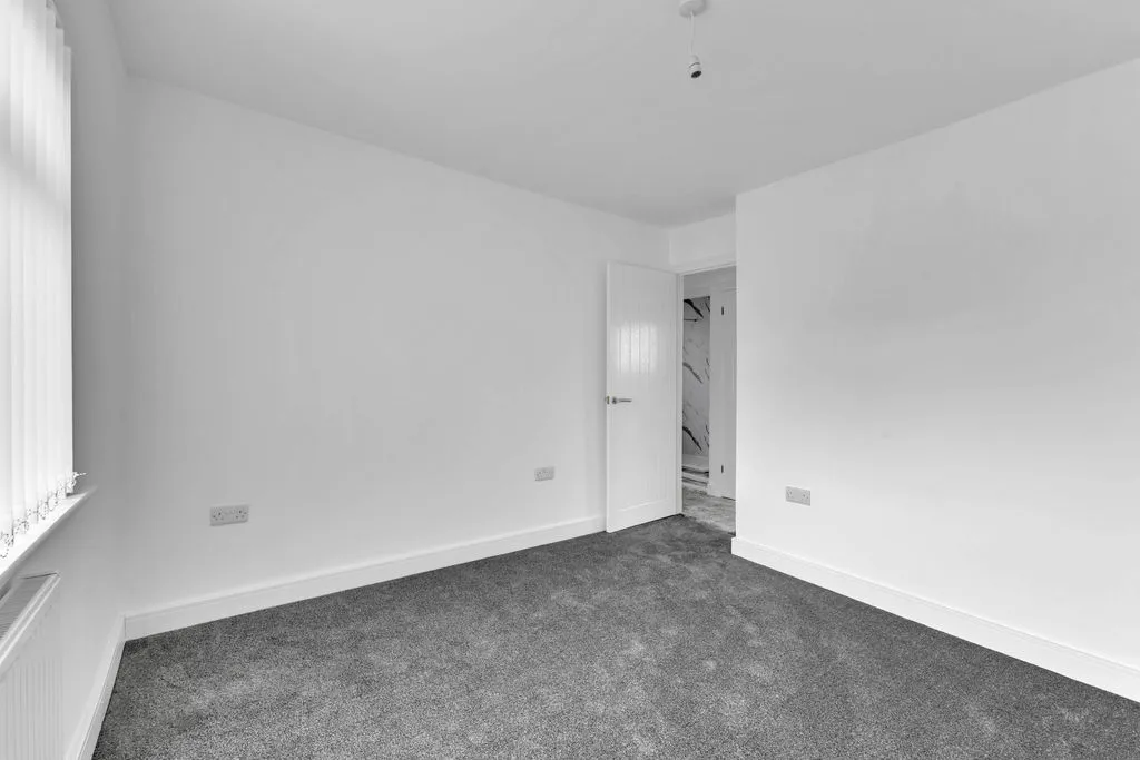 Hill Top Drive, Rochdale OL11 2RZ, photo 13