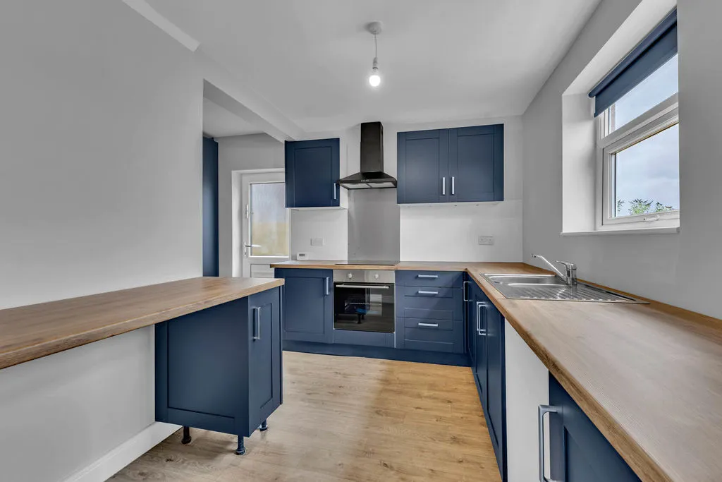 Hill Top Drive, Rochdale OL11 2RZ, photo 6