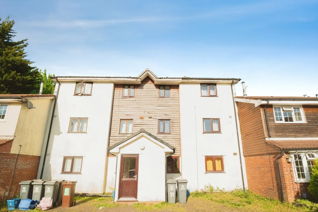2 bed flat for sale — Moorby Court, Craiglee Drive, Cardiff Bay, CF10