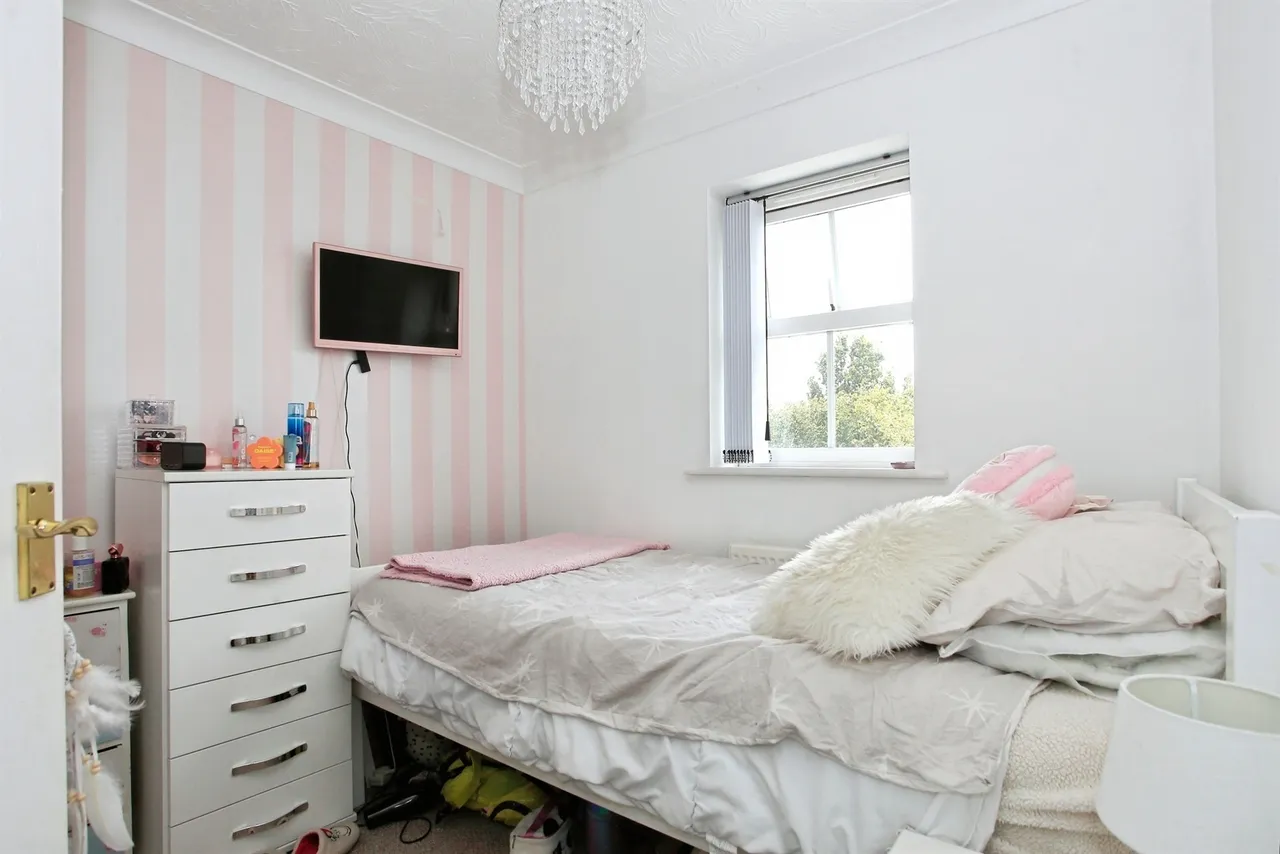 Redwing Close, Peterborough, PE2, photo 12