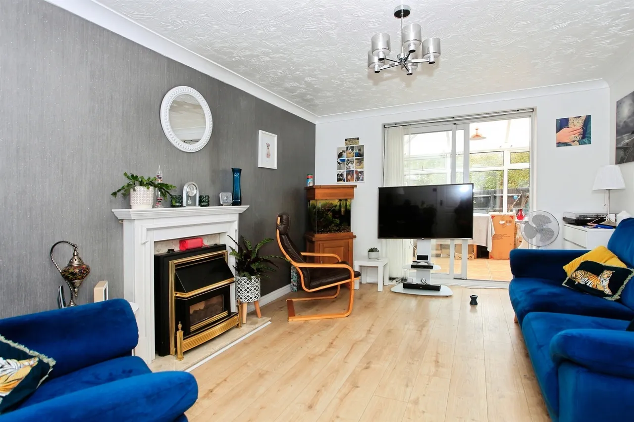 Redwing Close, Peterborough, PE2, photo 2