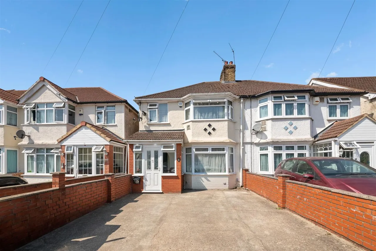 Barrack Road, Hounslow, photo 20