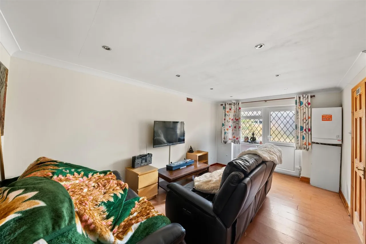 Barrack Road, Hounslow, photo 16
