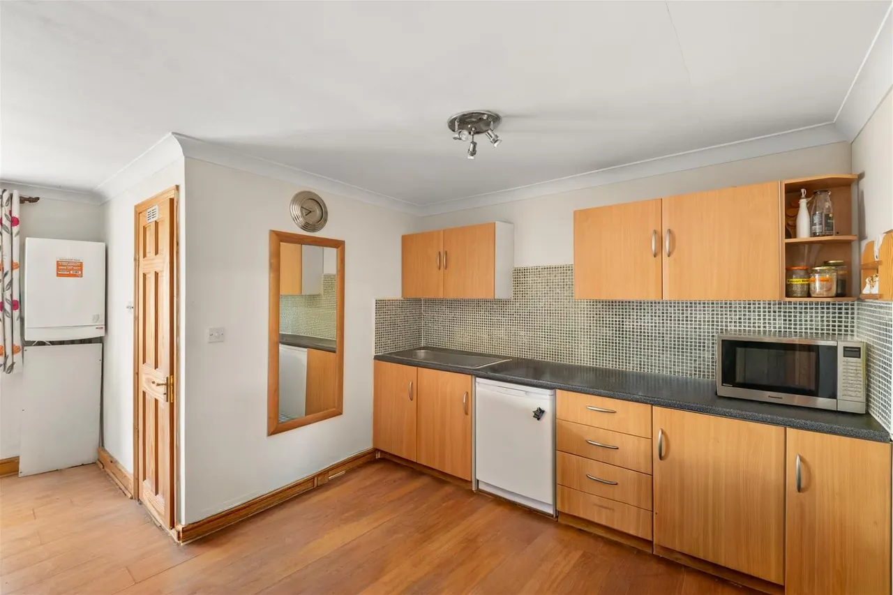 Barrack Road, Hounslow, photo 15