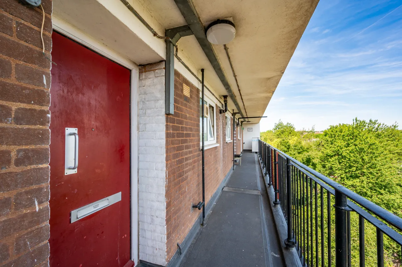 26 Gorefield House, Canterbury Road, London, photo 8