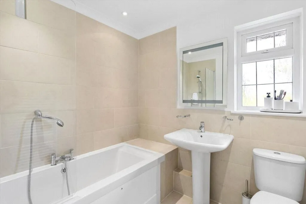 Fairmile Park Road, Cobham, KT11, photo 13