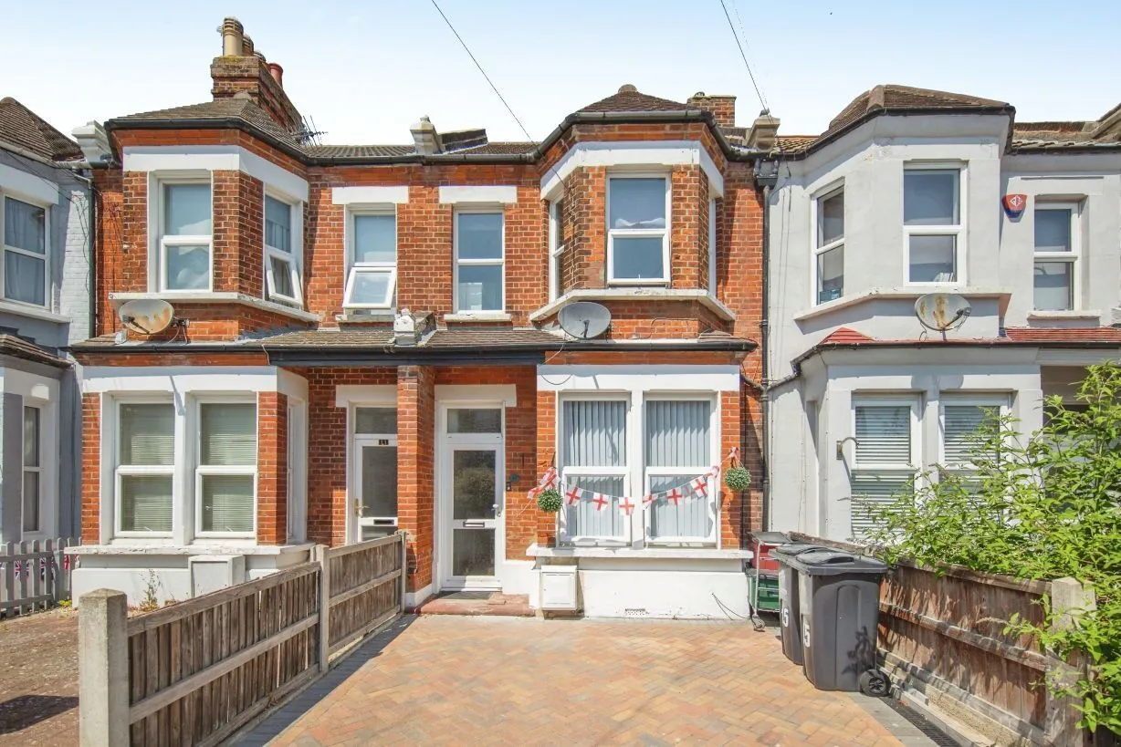 2 bed house for sale, Recreation Road, Clacton-On-Sea, CO15