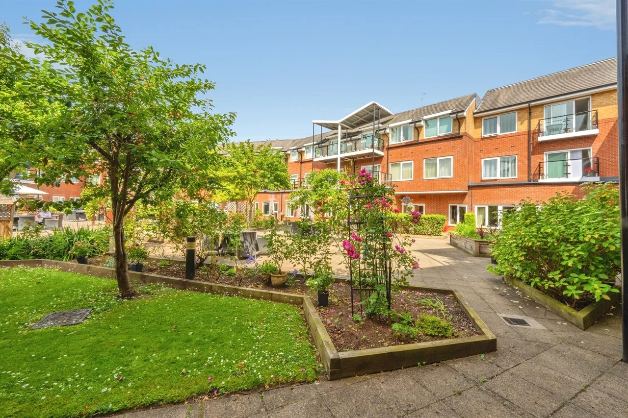 1 bed retirement property for sale — Lower Sandford Street, LICHFIELD