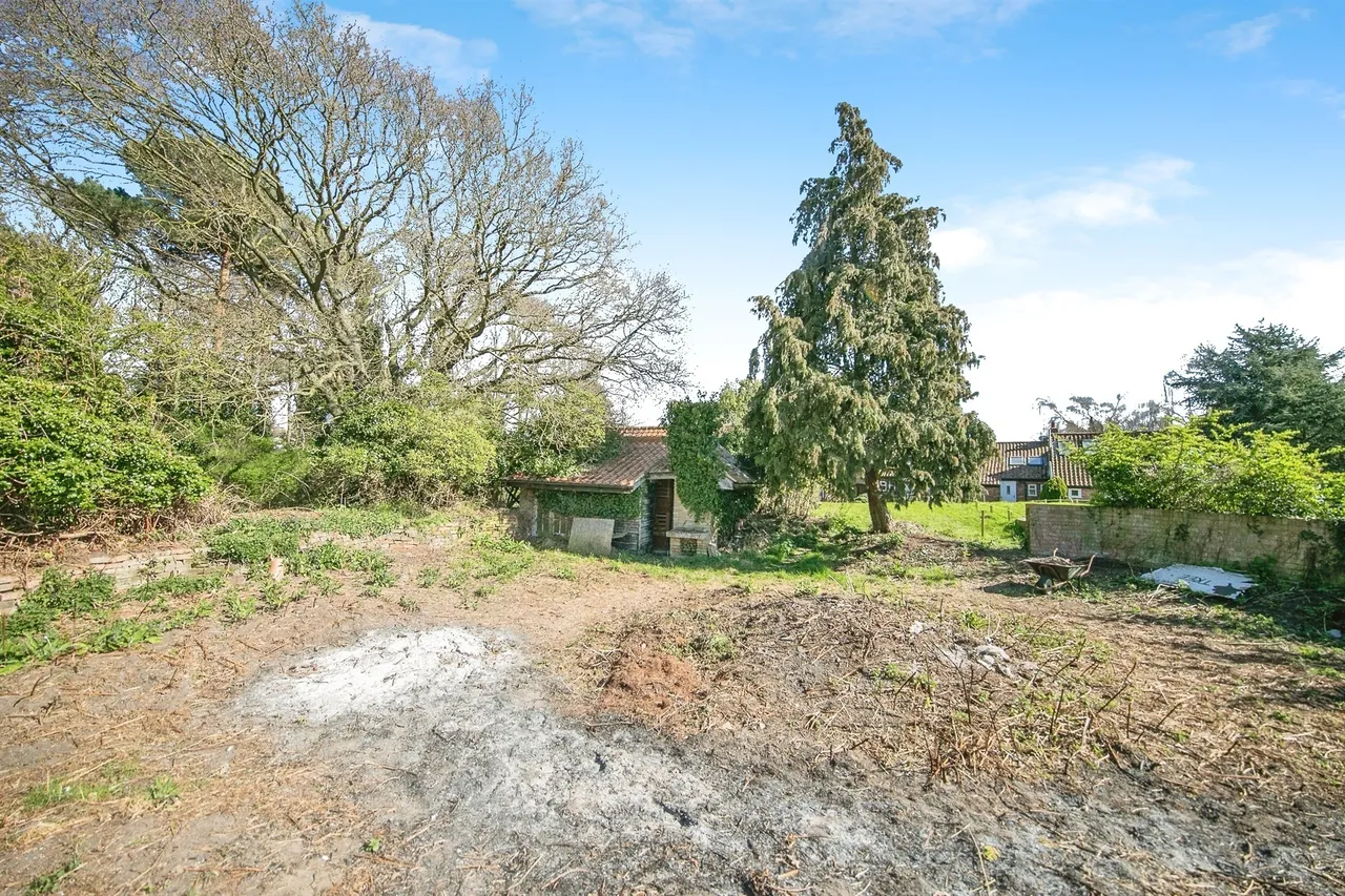 High Corner, Butley, IP12, photo 16