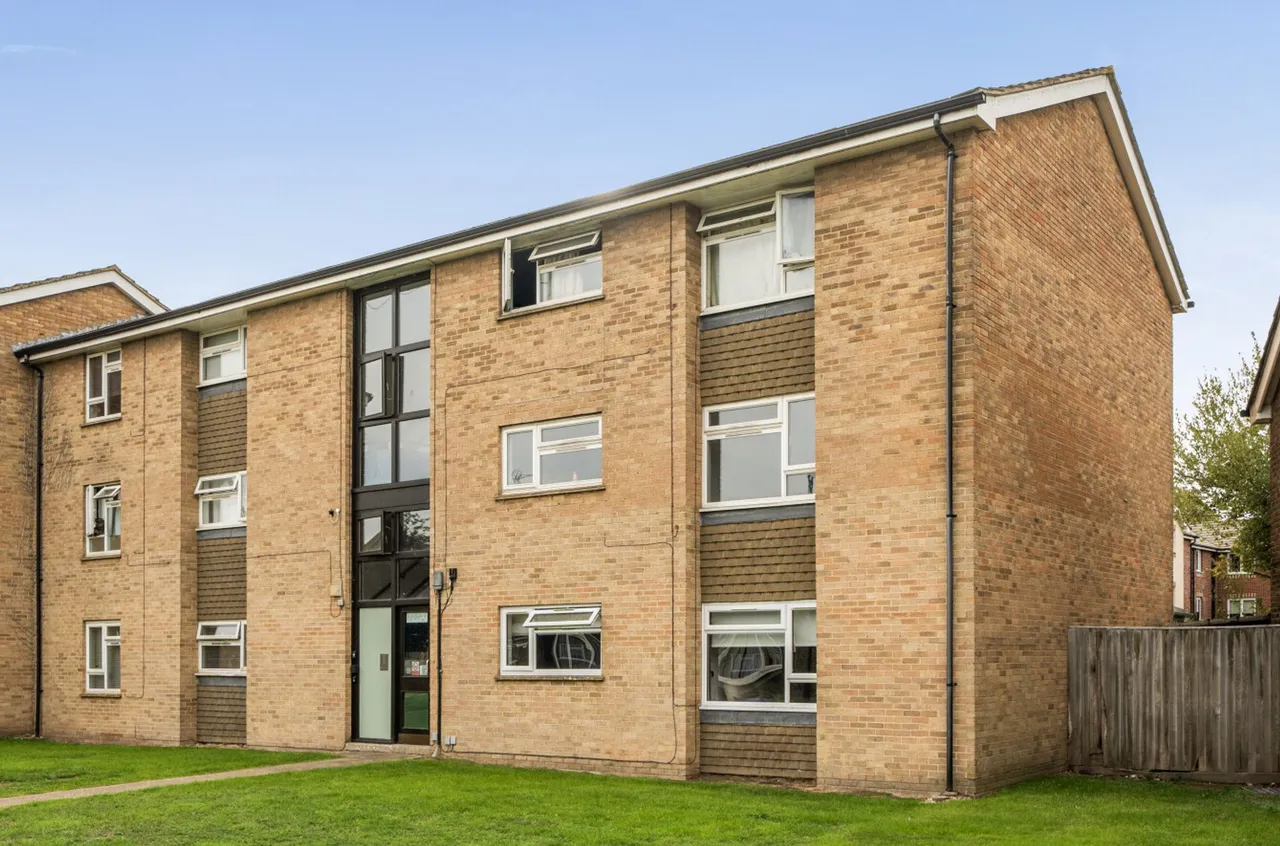 Swanfield Drive, Chichester, PO19, photo 17
