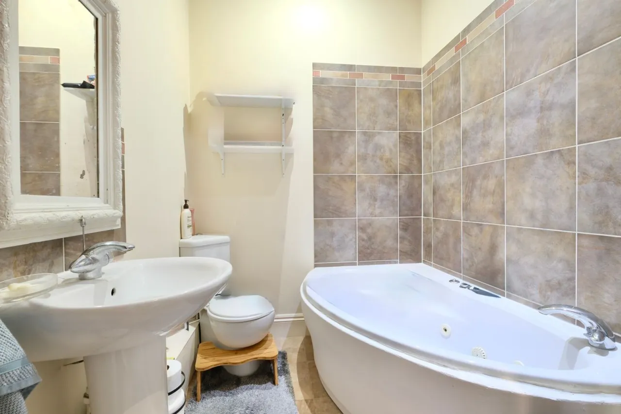 Hartford, Huntingdon, PE29, photo 7