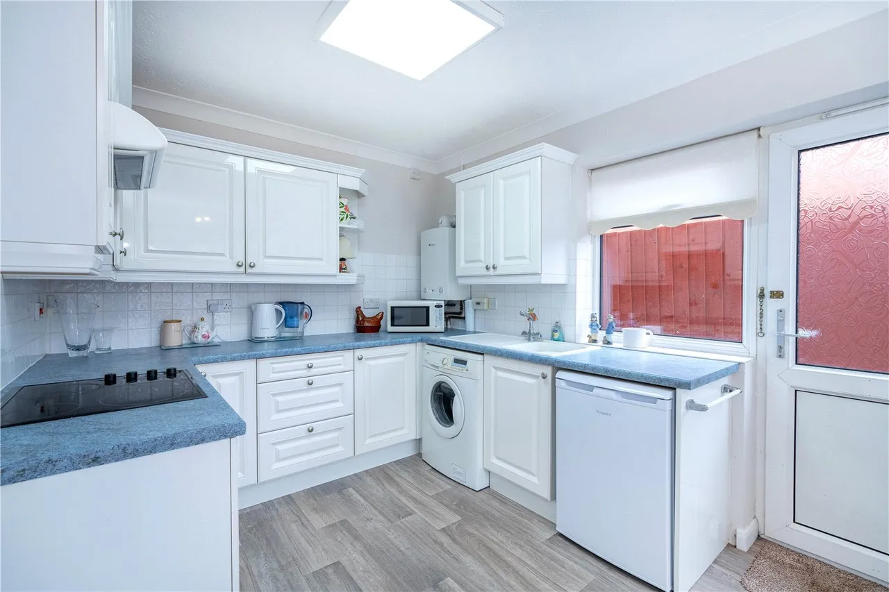 Beech Avenue, Bourne, PE10, photo 2