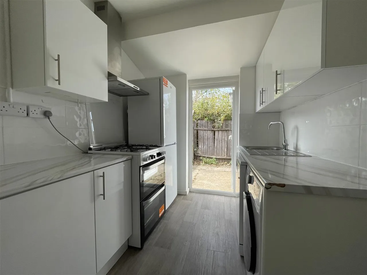 St. Stephens Road, Yiewsley, photo 6