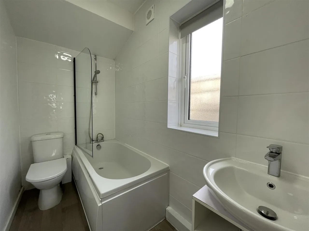 St. Stephens Road, Yiewsley, photo 5