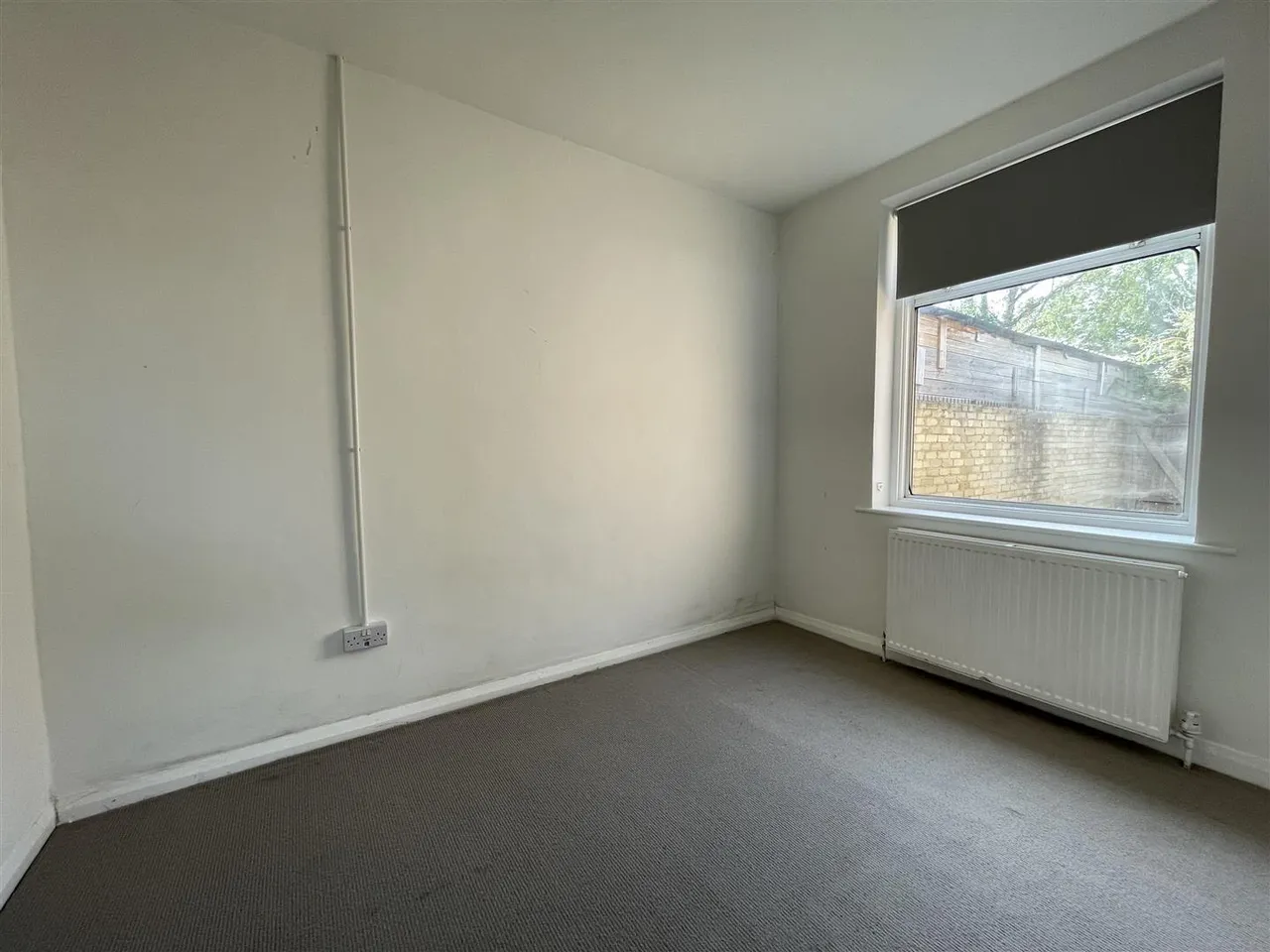 St. Stephens Road, Yiewsley, photo 7