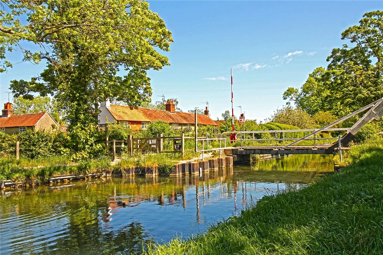 Bartley Way, Hook, RG27, photo 7