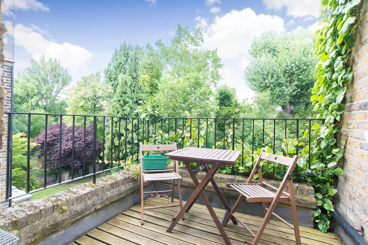 Greencroft Gardens South Hampstead, London NW6 3PH, photo 4