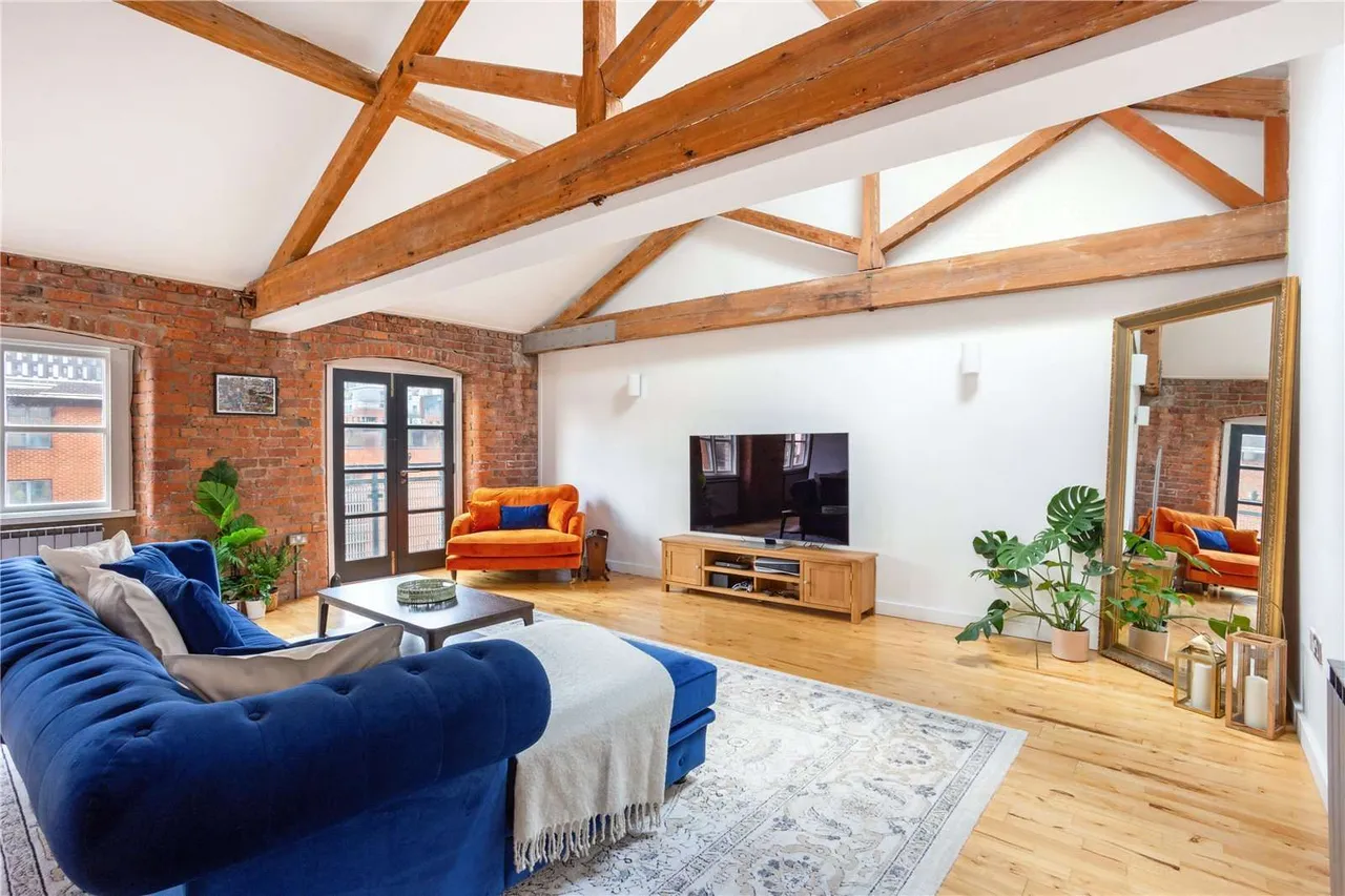 2 bed flat to rent, Cambridge Street, Manchester, M1