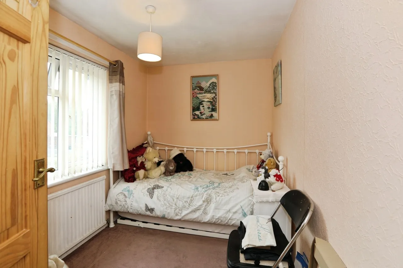 Lodge Close, Crawley, RH11, photo 13