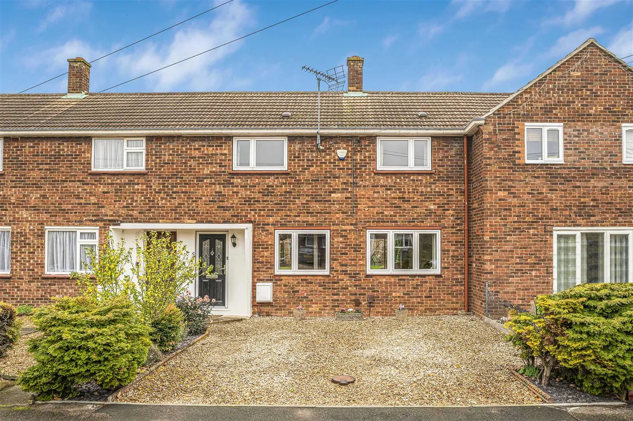 3 bed property for sale, Humphreys Road, Cambridge, CB4