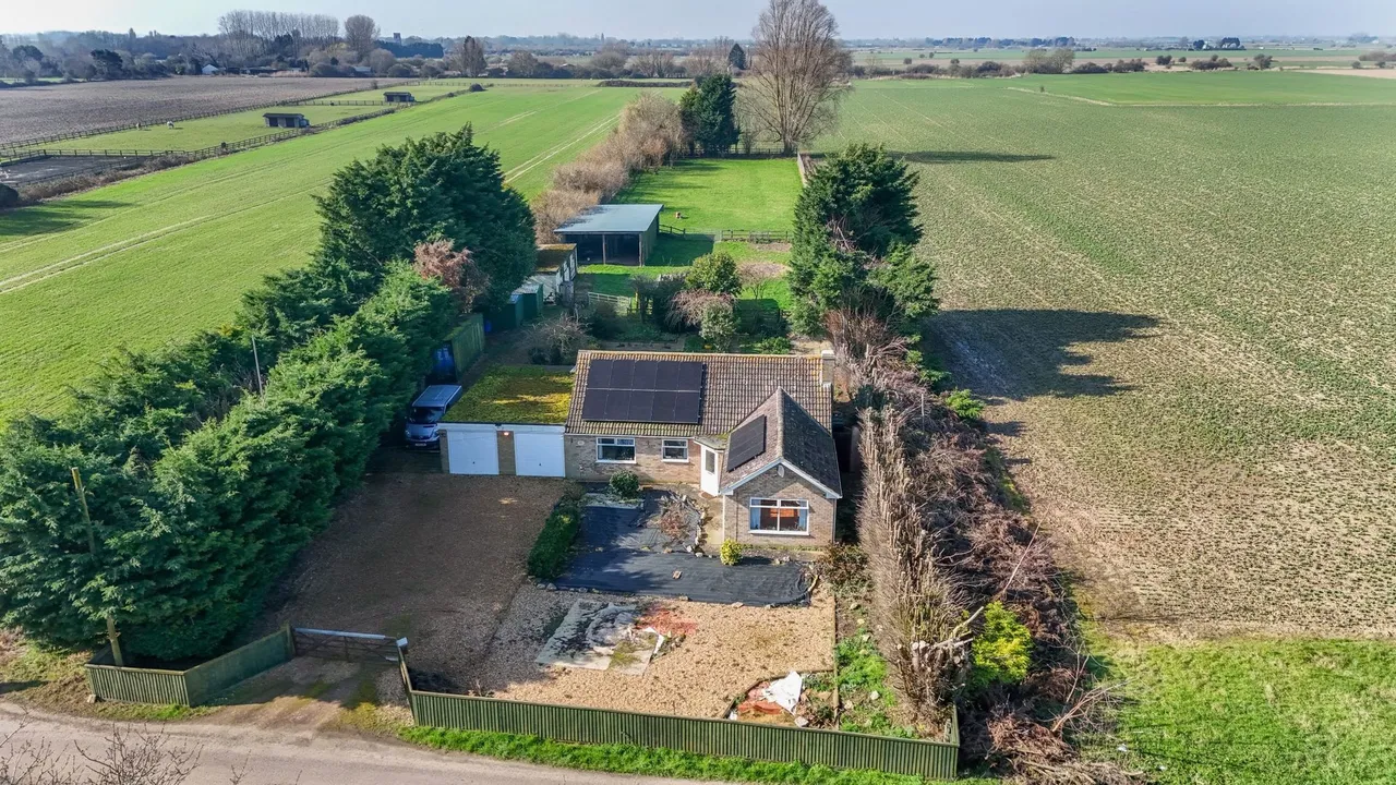 3 bed house for sale, High Side, Parson Drove, PE13