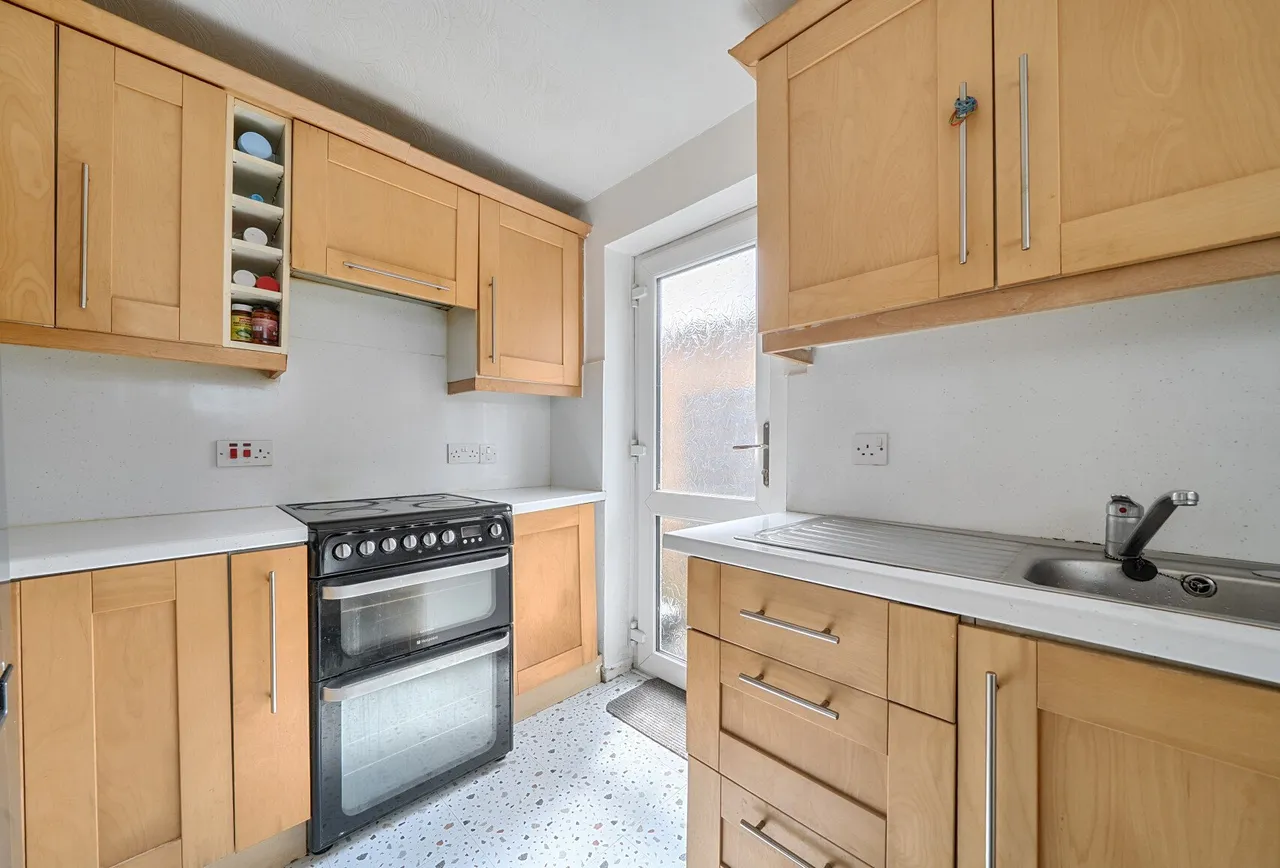 Kayte Close, Gloucestershire, Bishops Cleeve, GL52 8AX, photo 8