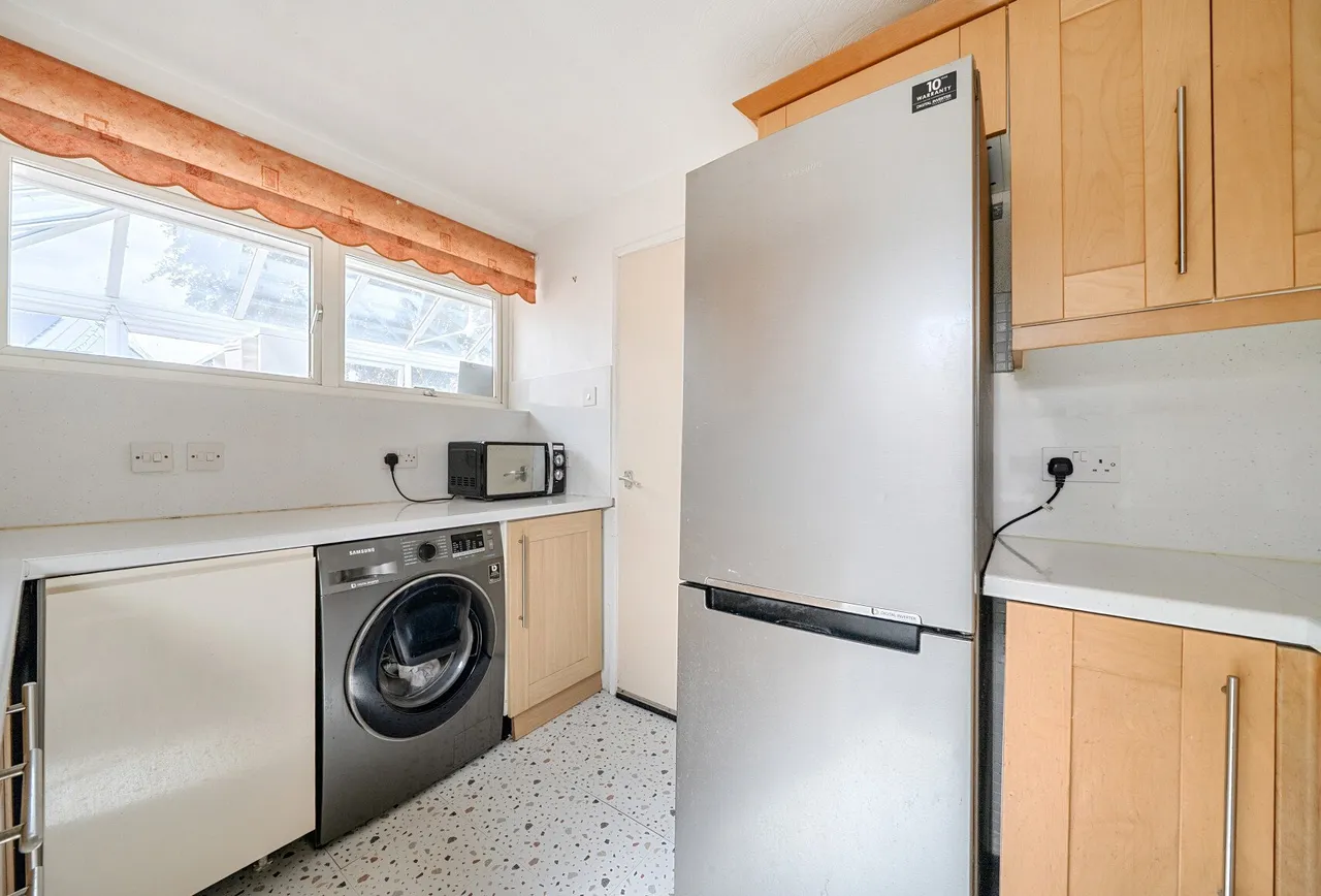 Kayte Close, Gloucestershire, Bishops Cleeve, GL52 8AX, photo 11