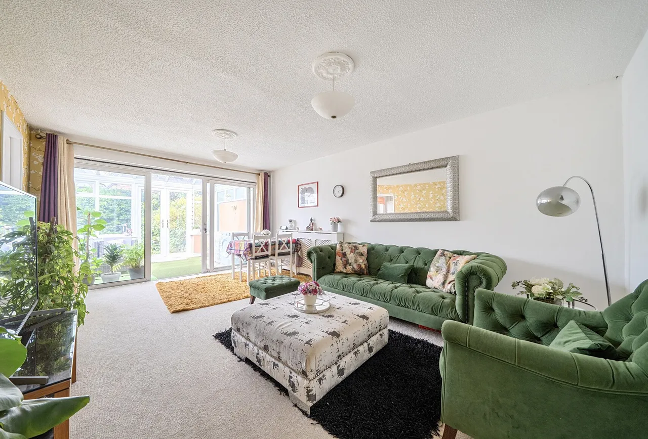 Kayte Close, Gloucestershire, Bishops Cleeve, GL52 8AX, photo 4