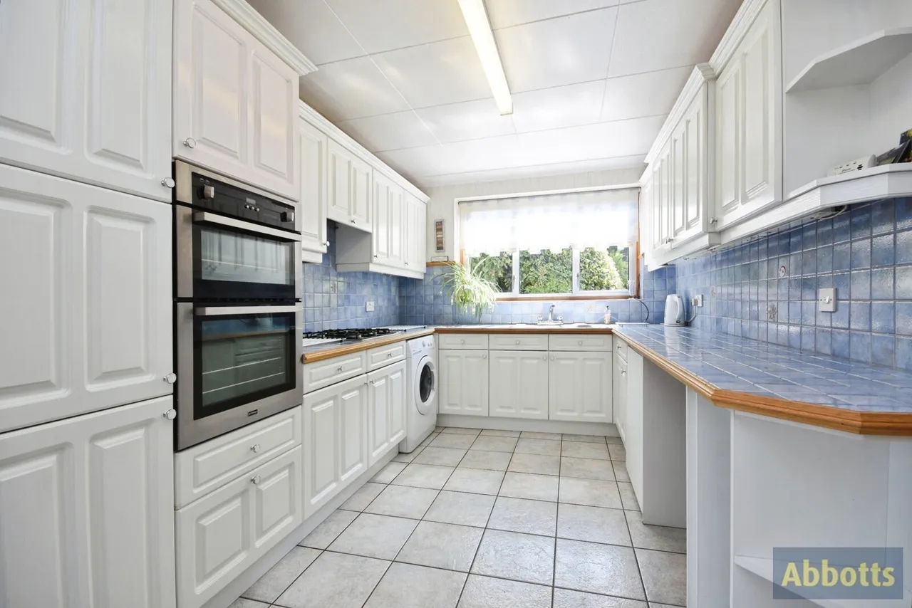 Burrows Way, Rayleigh, Essex, SS6, photo 10