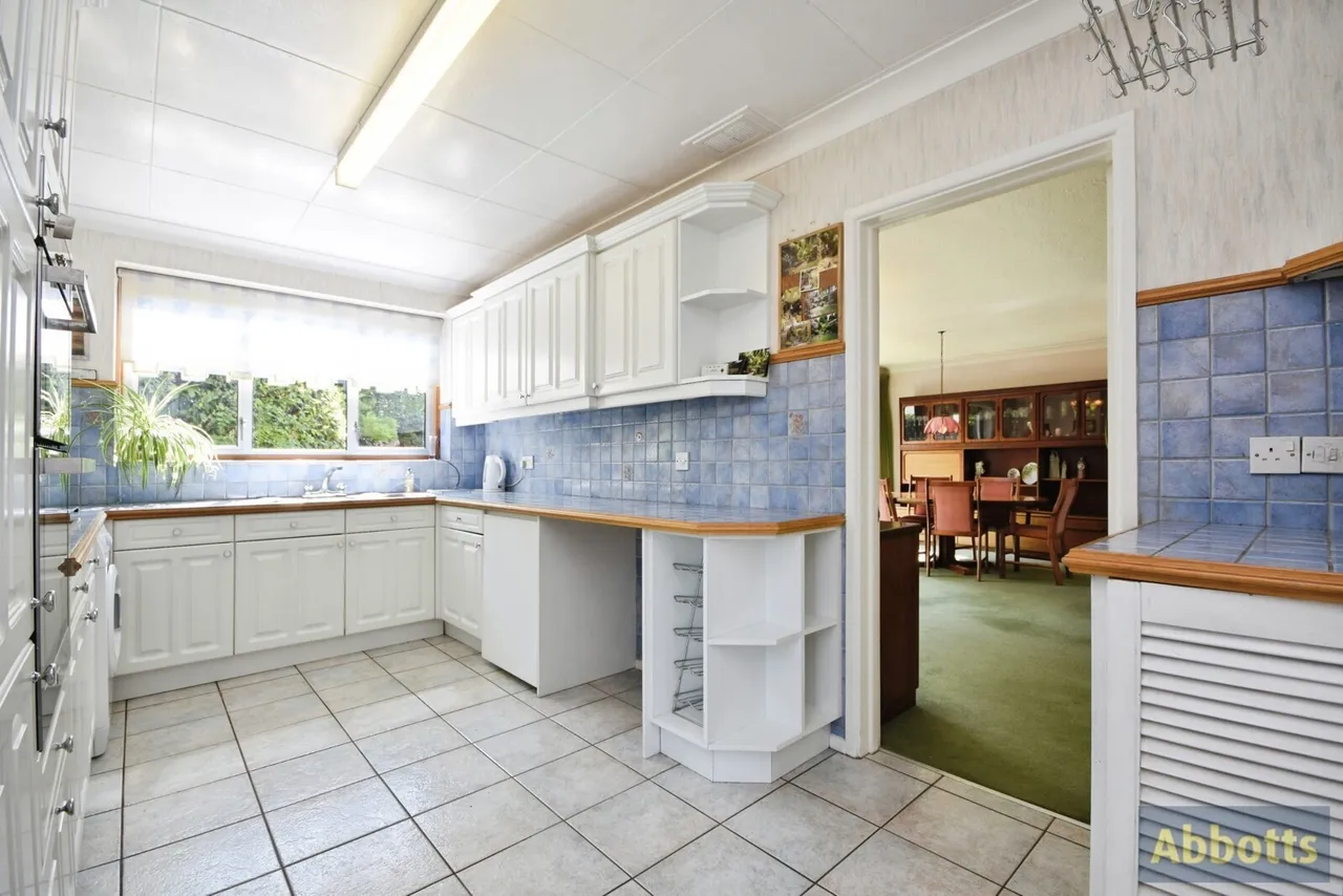 Burrows Way, Rayleigh, Essex, SS6, photo 11