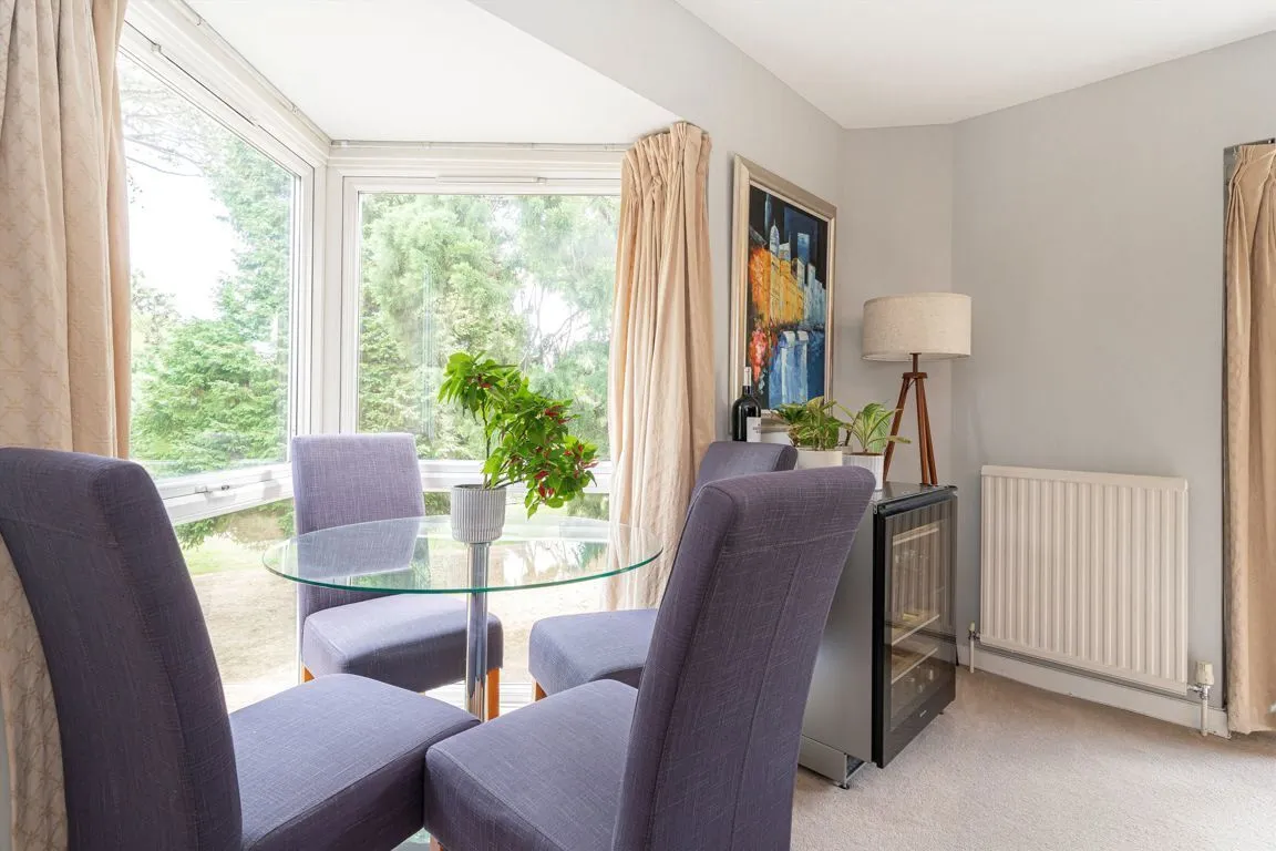 Twickenham Road, TW11, photo 3