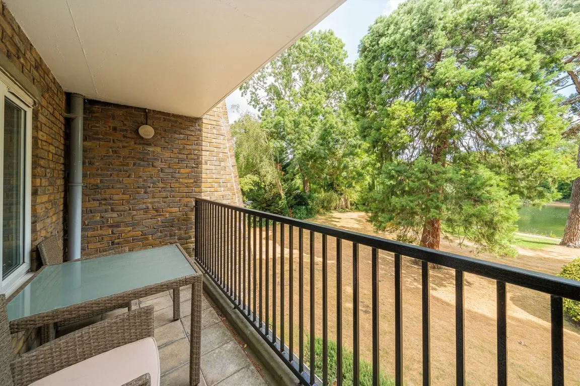 Twickenham Road, TW11, photo 4