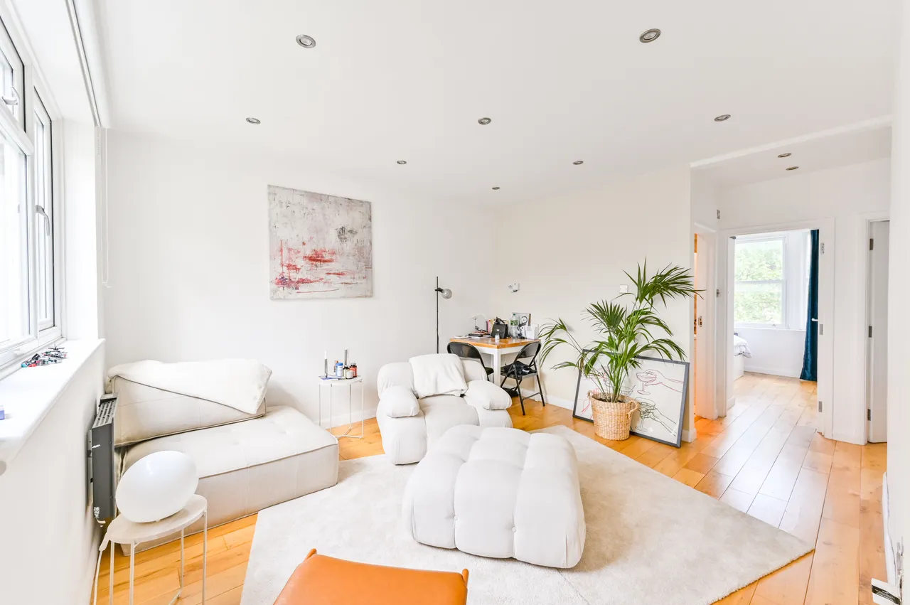Flat 2, 6 Fernhead Road, London, photo 7