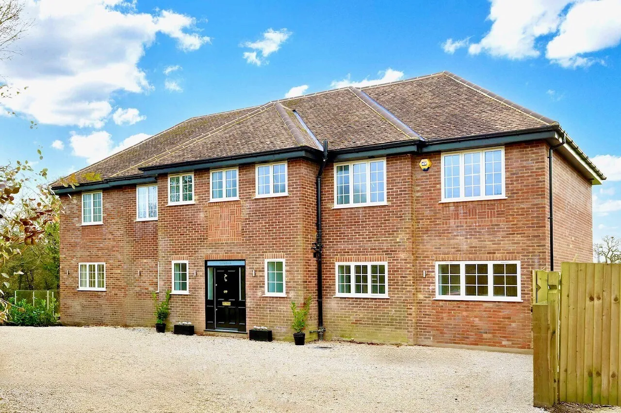 5 bed house for sale — Burnham Avenue, Beaconsfield, HP9