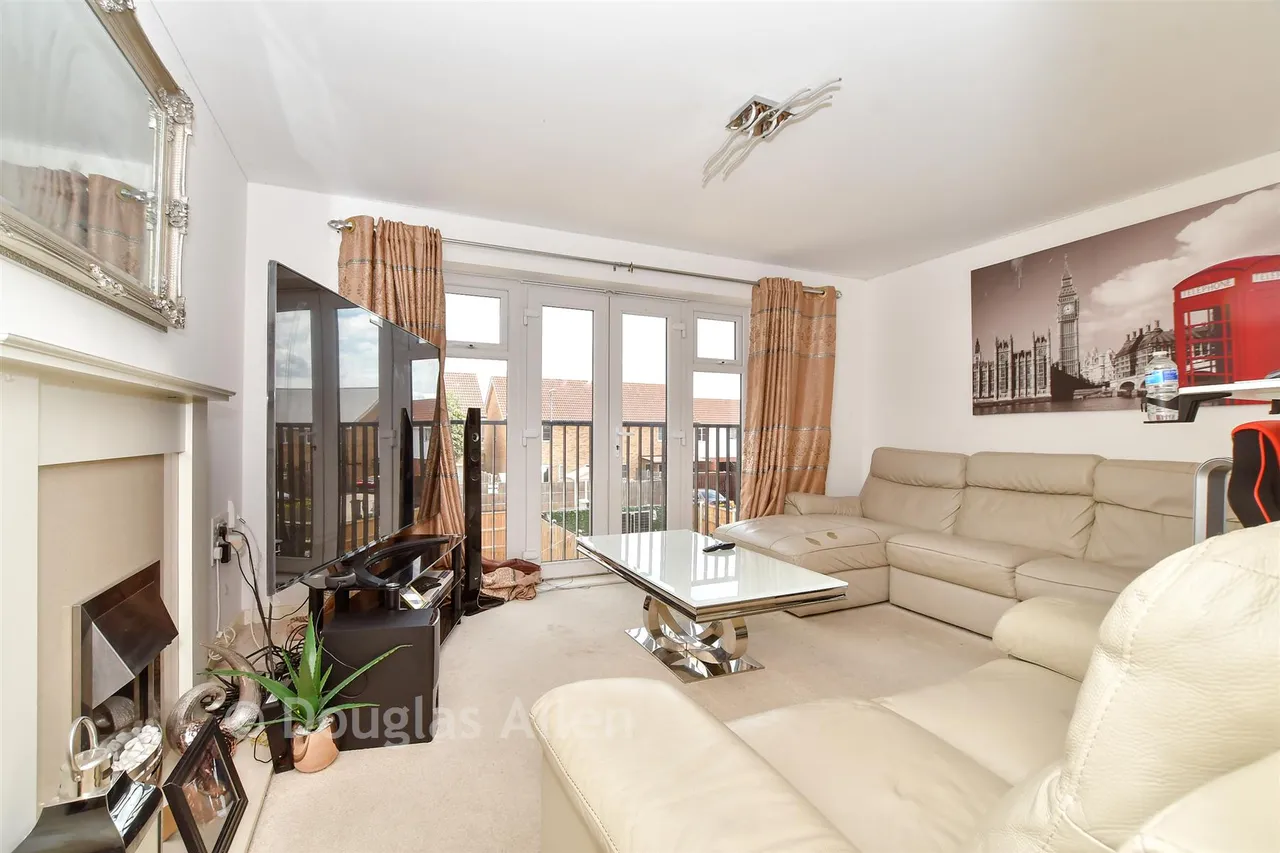 Markhams Close, Basildon, SS15, photo 4