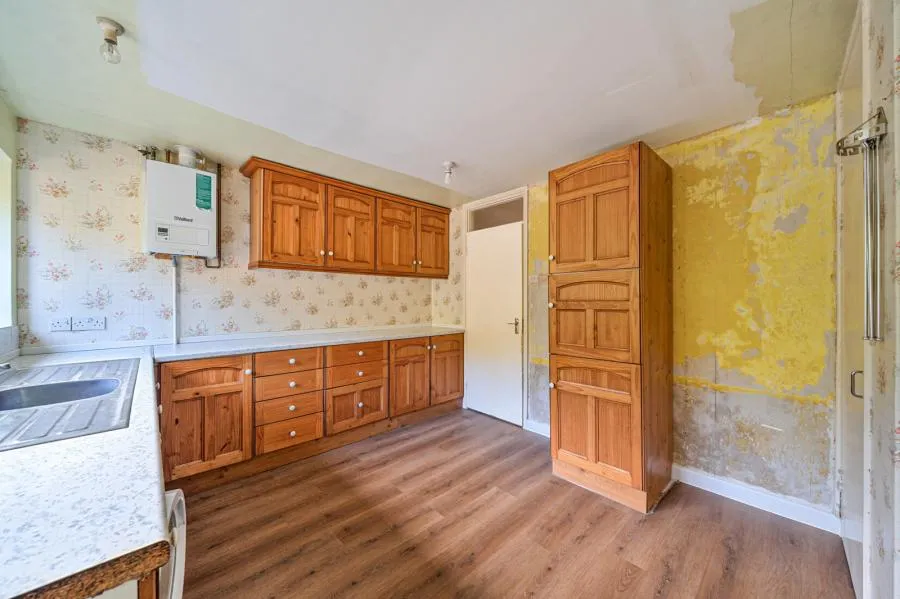 White Rose Lane, Woking, GU22, photo 16