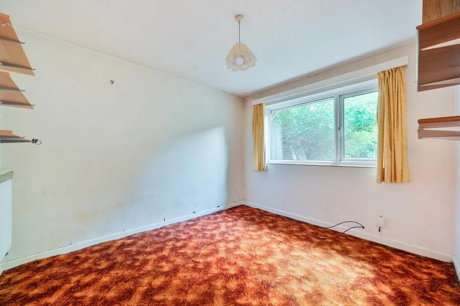 White Rose Lane, Woking, GU22, photo 10