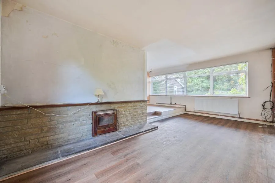 White Rose Lane, Woking, GU22, photo 7
