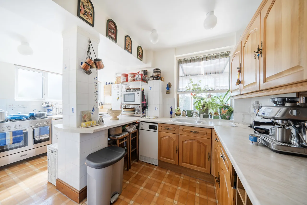 Curzon Avenue, Stanmore, HA7, photo 4
