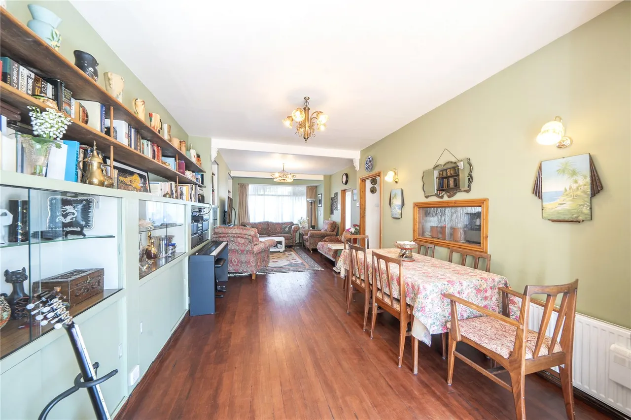 Curzon Avenue, Stanmore, HA7, photo 17
