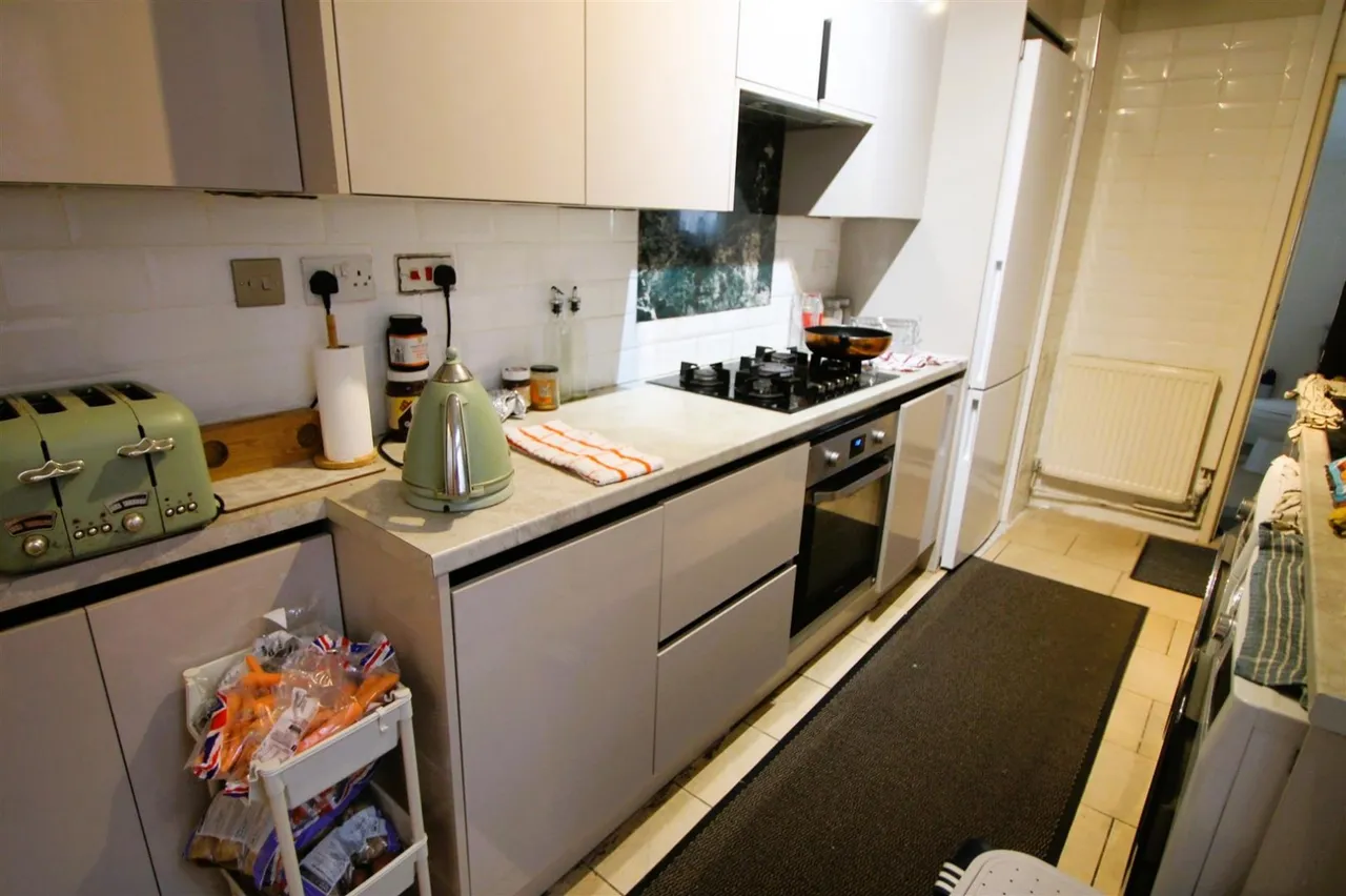 Vicarage Road, Halesowen, photo 6