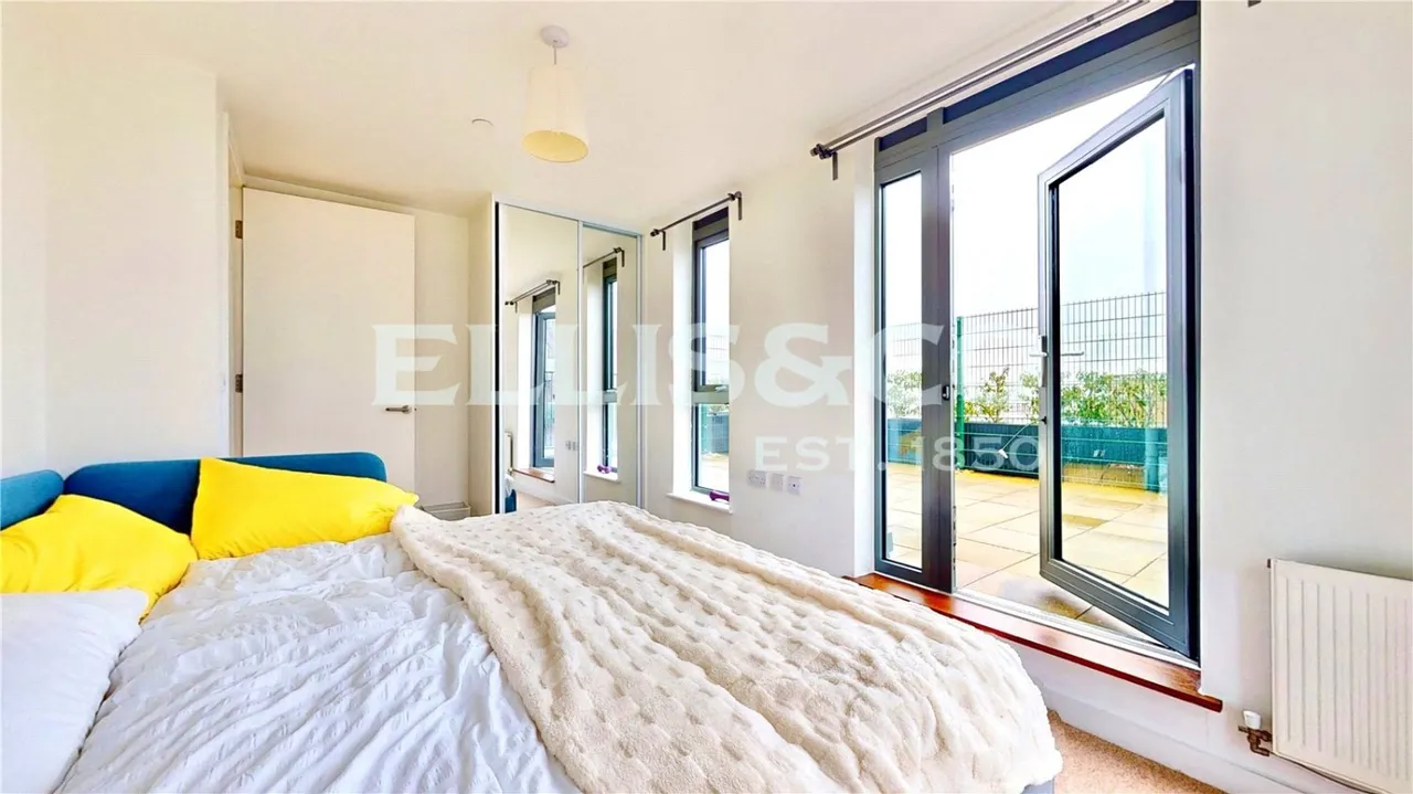 High Road, Wembley, HA9, photo 5