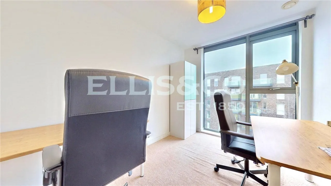 High Road, Wembley, HA9, photo 10