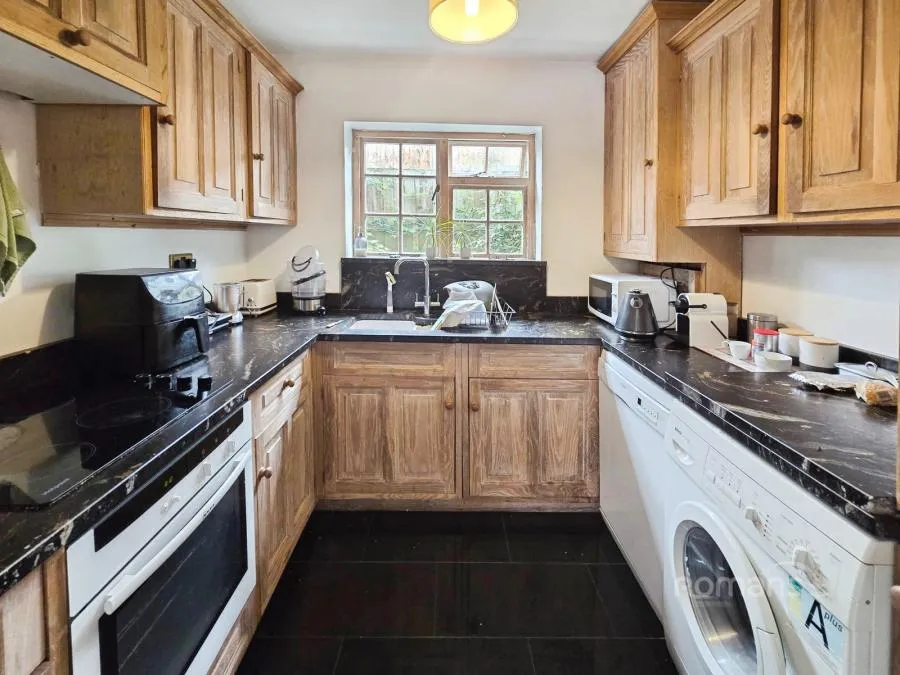 Westwood Road, Windlesham, GU20, photo 5